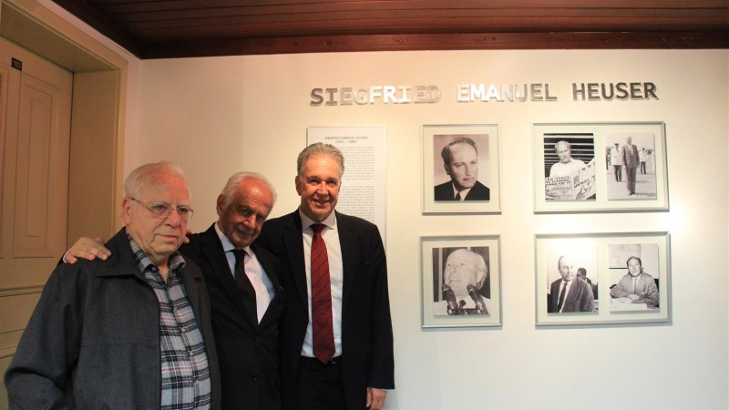 Ex-secretário do Planejamento Cláudio Accurso, ex-senador Pedro Simon e o atual secretário do Planejamento, Cristiano Tatsch, participaram da homenagem 