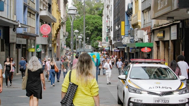 Projeção indica queda na população potencialmente ativa (15 a 64 anos): será 57% em 2060, enquanto hoje está em 69%