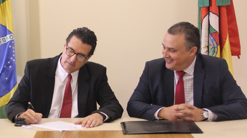 Estima-se que com essa substituição dos elevadores, o erário estadual vai economizar cerca de R$ 1 milhão por ano