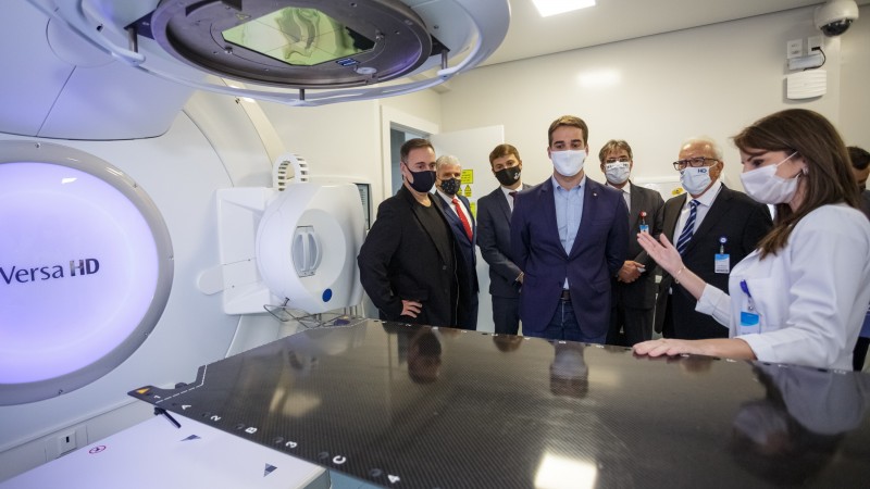 Leite conheceu os serviços de radioterapia que usuários do IPE Saúde passam a ter direito