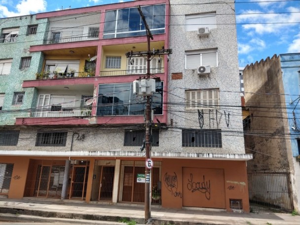 Endereço: Rua Benjamin Constant, nº 344 e 346 – loja 354, Bloco B, Bairro São João, Porto Alegre/RS 