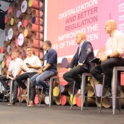 Participantes do painel discutiram projetos e estratégias que oferecem mais praticidade à vida dos cidadãos 