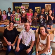 Entrega das doações na Casa Madre Giovanna, no Campo da Tuca, em Porto Alegre