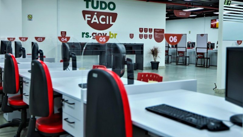 O Tudo Fácil Centro oferece mais de 90 serviços presenciais