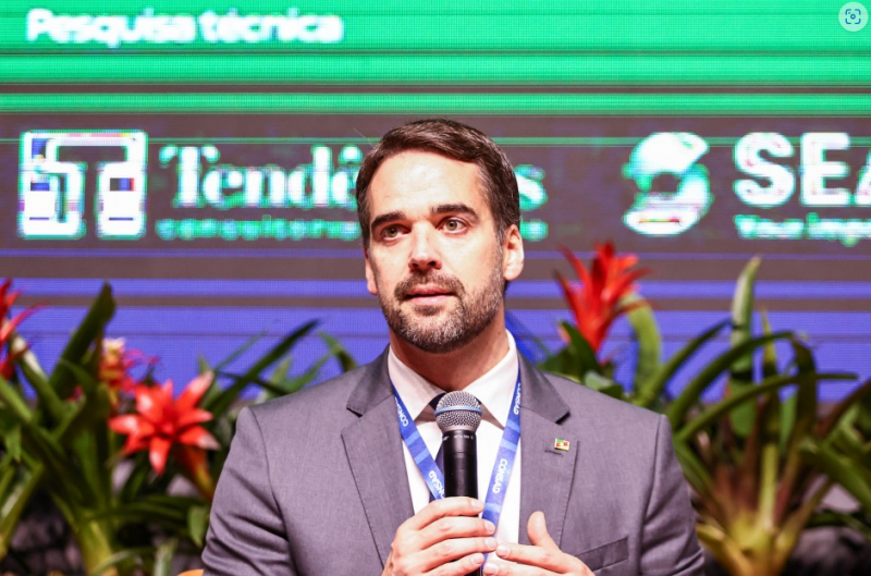 O governador Eduardo Leite participou do lançamento do ranking nesta quarta, em Brasília