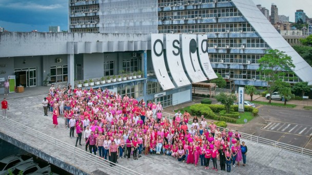 Local escolhido para a foto foi a rampa de acesso à Secretaria da Educação 