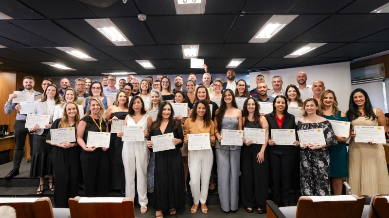 Primeira turma recebeu os certificados na quarta-feira (11)