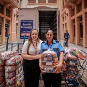 Entregas de cestas básicas tiveram início com funcionários terceirizados da Sedac