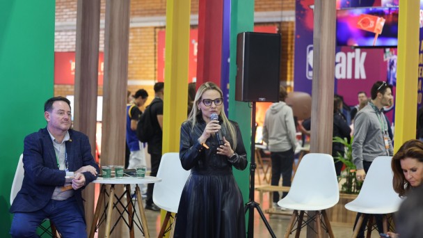 A titular da SPGG, Danielle Calazans, e o secretário de Turismo, Ronaldo Santini, acompanharam os resultados do estudo inédito